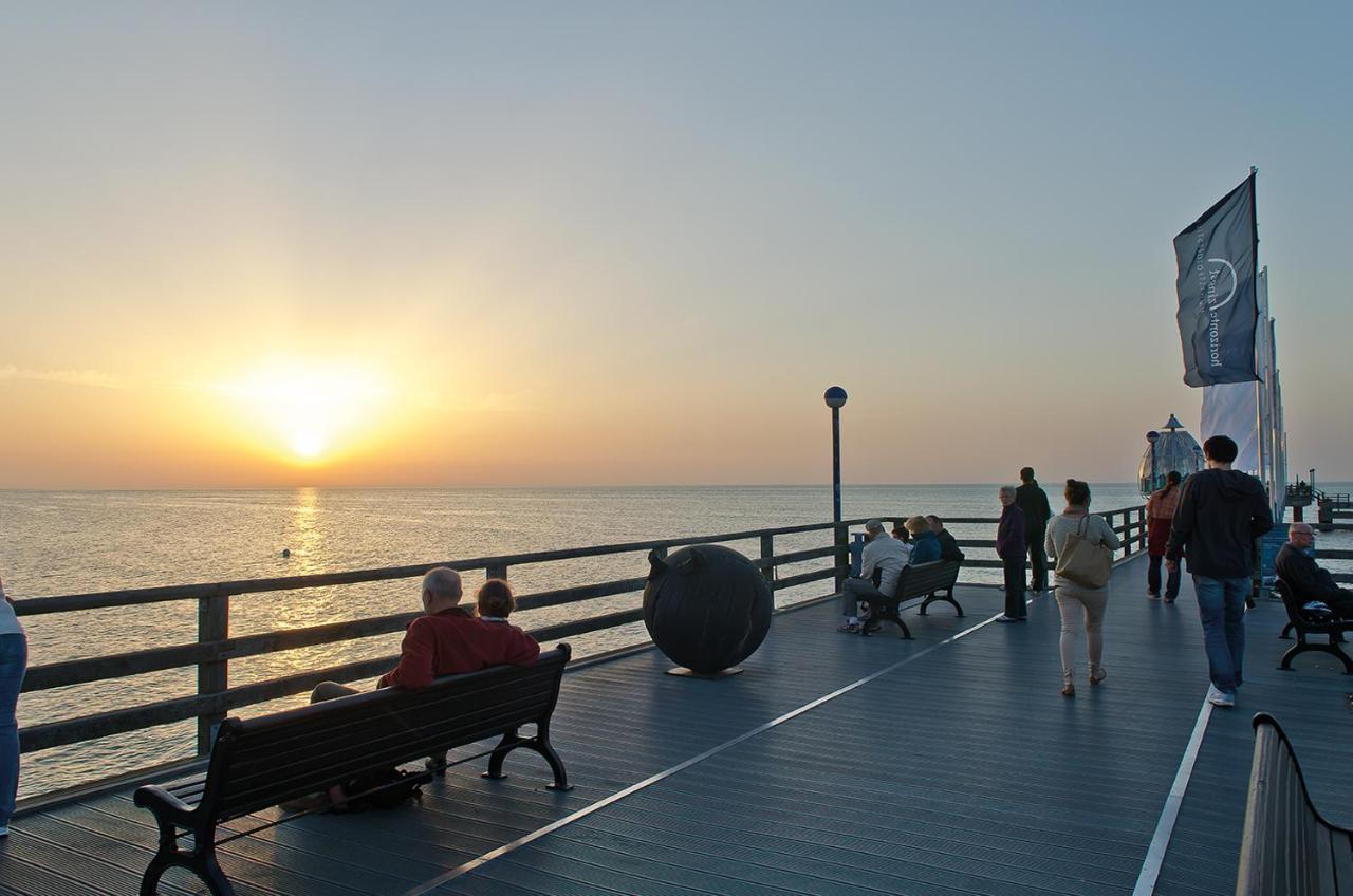 Hausnora - Zingst Appartement Buitenkant foto